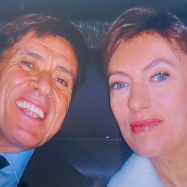 Gianni Morandi e la dedica per il compleanno della moglie Anna: “L’amore ci cambia la vita”