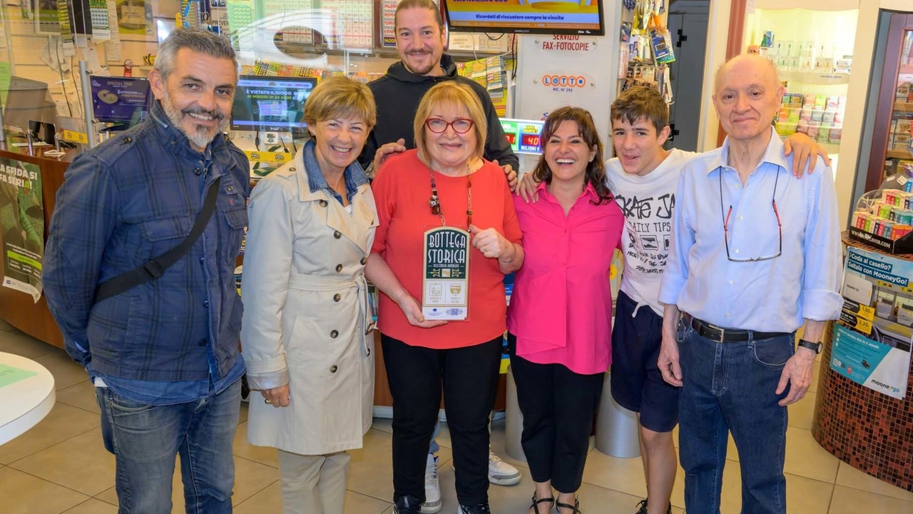 L'Albo delle Botteghe storiche di Riccione include la Tabaccheria Bompani, attiva dal 1937. Premiata per la sua storia di solidarietà e resistenza, gestita oggi da Paolo e Loretta Bompani con passione e tradizione familiare.