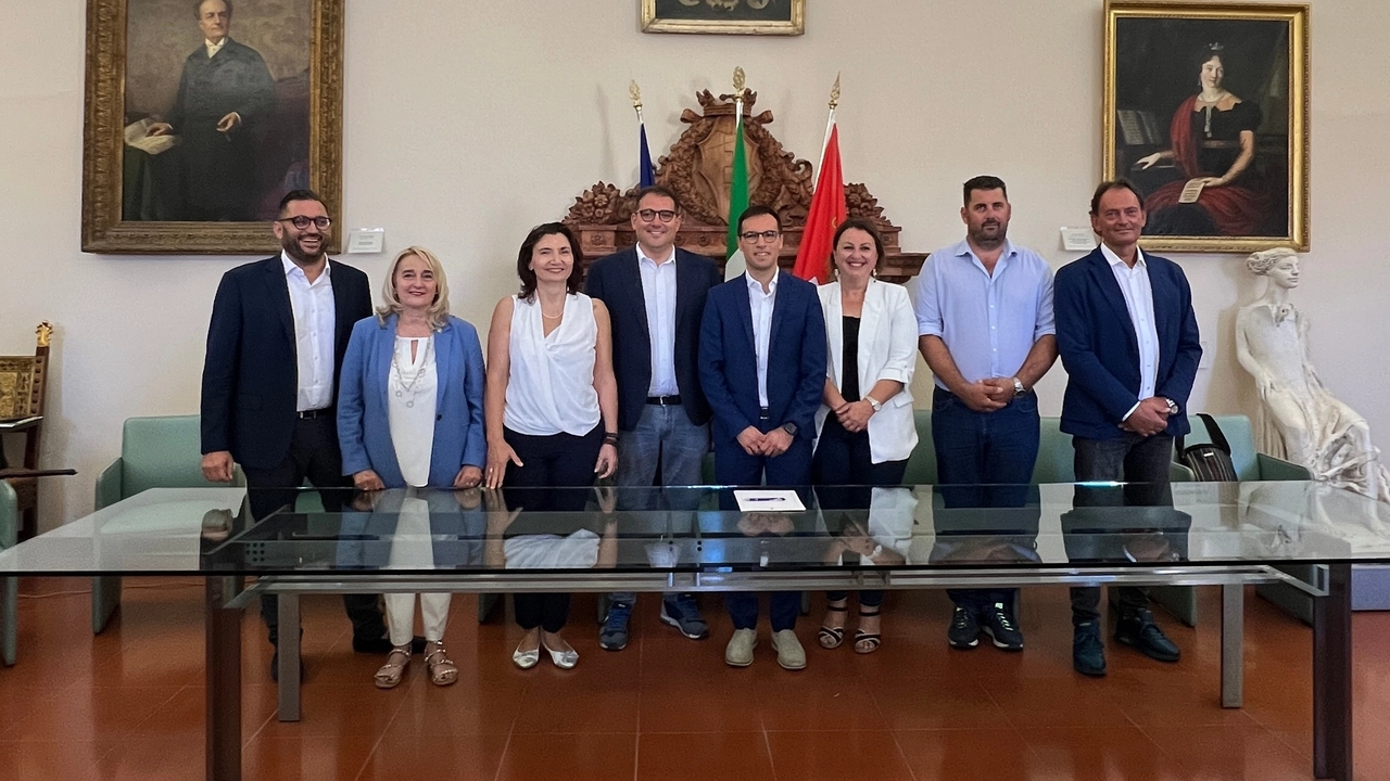 Presentata questa mattina, nella sala della Concordia della residenza municipale, la nuova squadra di governo