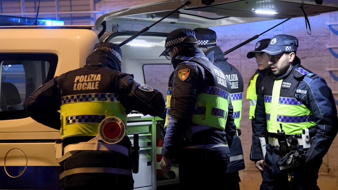 Da circa un anno la polizia locale svolge anche servizio di controllo notturno nei weekend, al fine di garantire la sicurezza sulle strade