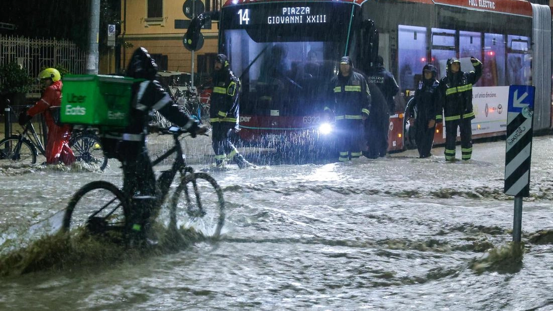 Dalla mezzanotte di oggi a quella di domani vige l’allerta arancione di Arpae