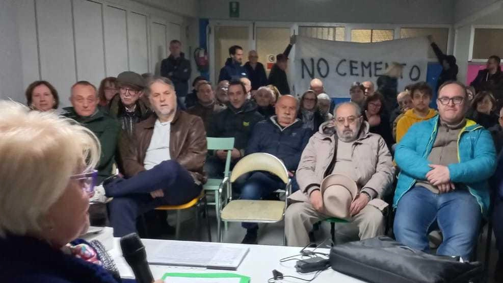 Soria, muro contro muro: "Stop alla maxi variante". Raccolte oltre mille firme