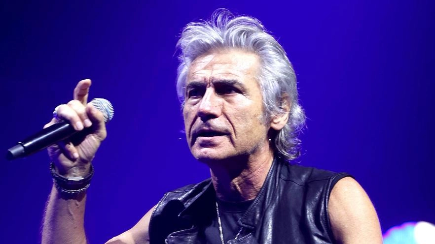 Luciano Ligabue tornerò sul palco del campovolo il prossimo 21. giugno