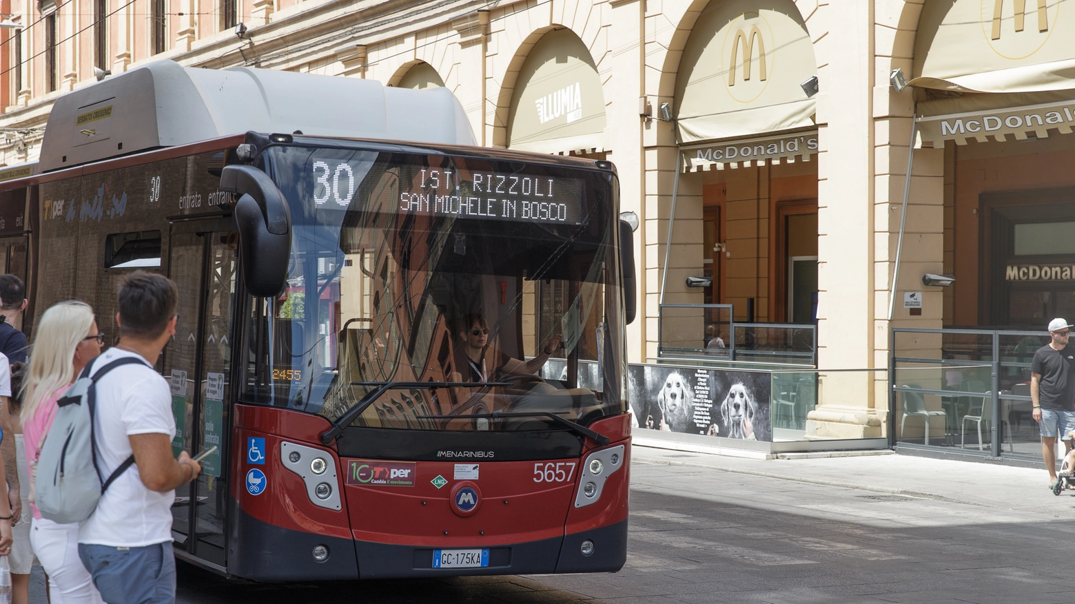 Abbonamenti dell'autobus: la campagna di Tper per il 2024