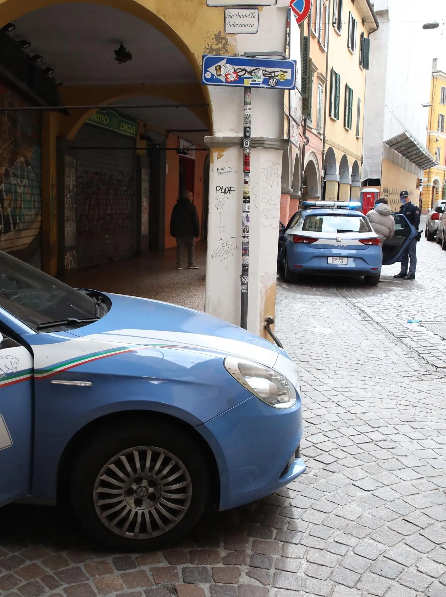 Accoltellato Alla Gola. Tentato Omicidio In Zona Universitaria. L ...