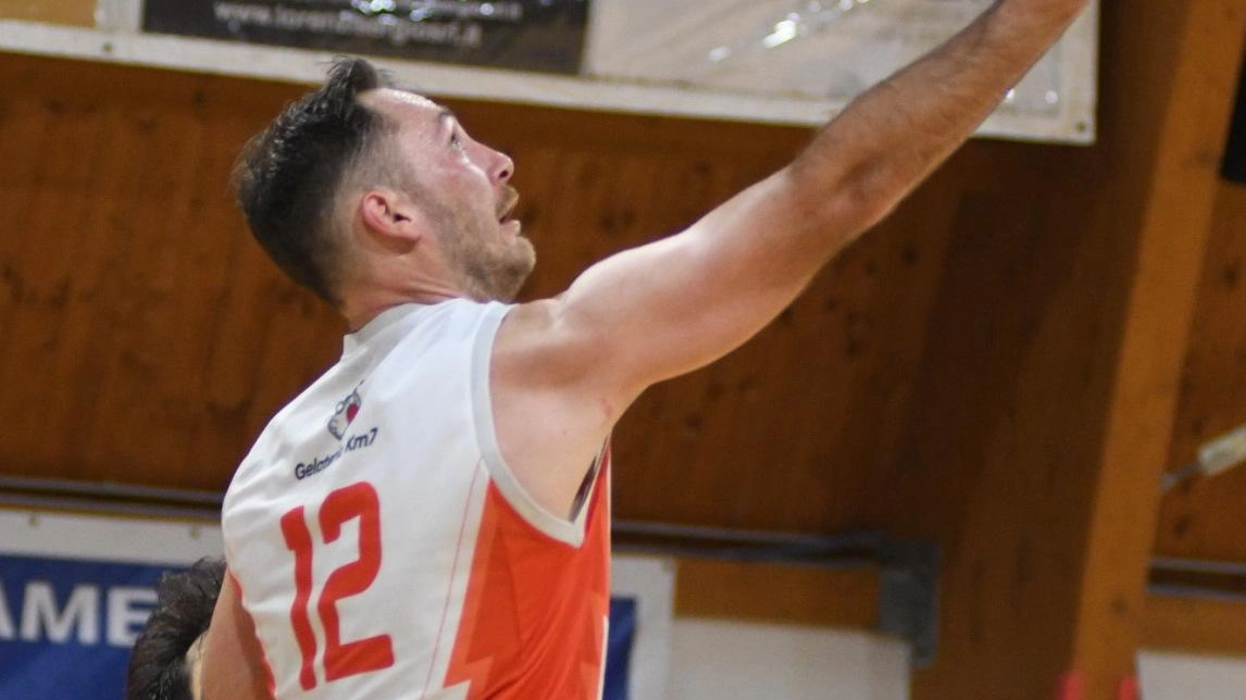 I forlimpopolesi hanno travolto Fossombrone 78-58. Da Fin e dai fratelli Bracci. una raffica di punti.