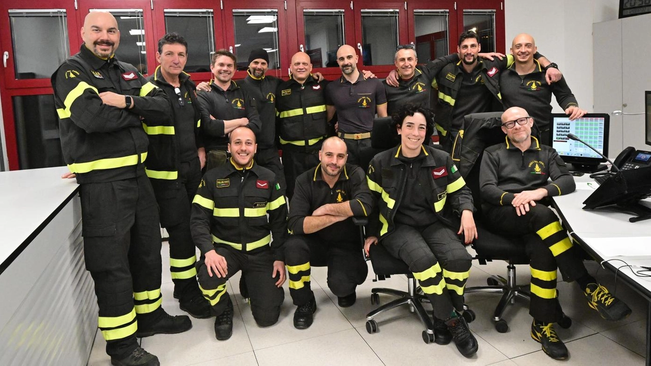 Forze dell’ordine, personale del 118 e vigili del fuoco al lavoro senza sosta. La prima volta del Nue, numero di emergenza unico europeo .