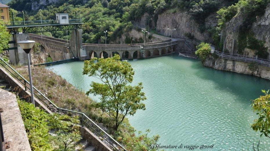 Le piogge hanno fatto innalzare la portata del Candigliano alla diga del Furlo