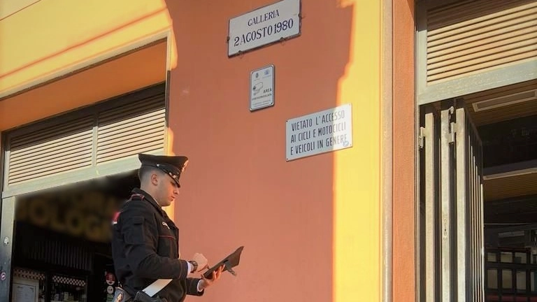 I carabinieri hanno arrestato il 22enne in Galleria 2 Agosto a Bologna
