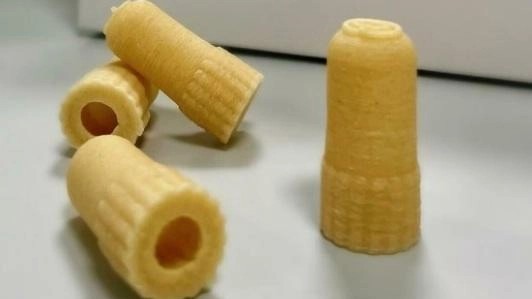 Una bambina di nove anni propone a Barilla una pasta a forma di tappo per trattenere il sugo. L'amministratore delegato accoglie l'idea e le invia una scatola con la pasta realizzata in 3D.