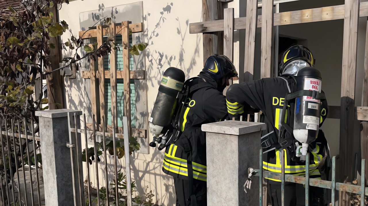 I vigili del fuoco di Ancona hanno gestito una fuga di gas a Posatora e un incendio in via della Montagnola, riportando la situazione alla normalità.