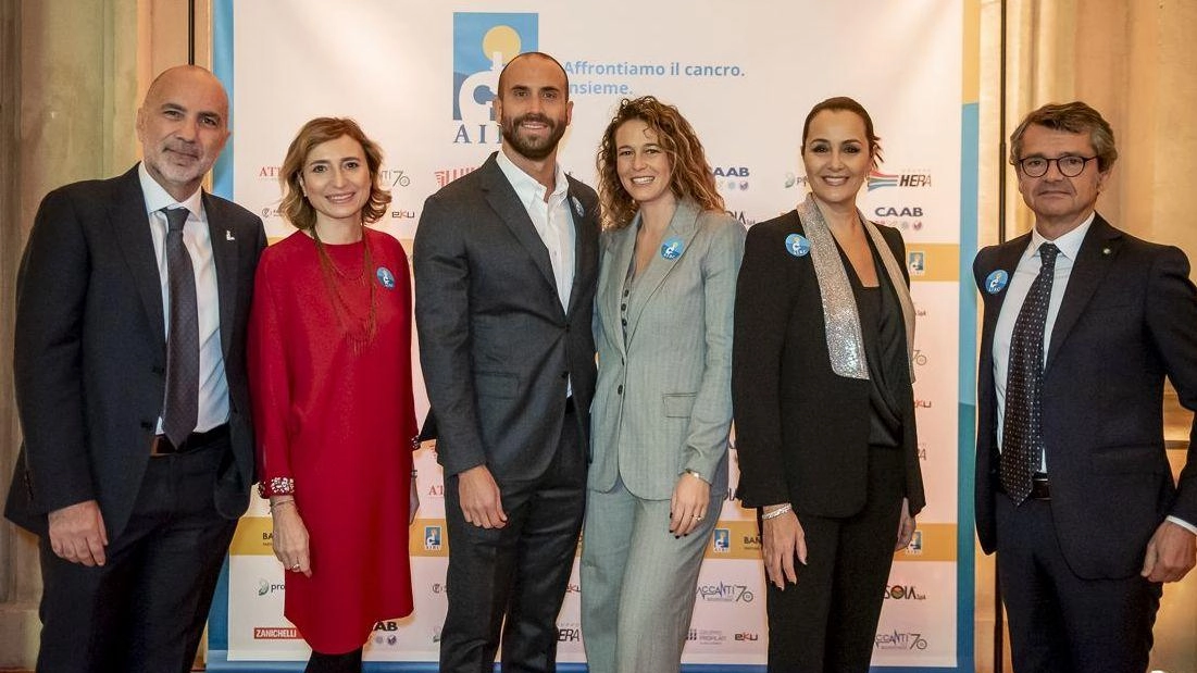 Sommario: Serata benefica all'Oratorio San Filippo Neri per la ricerca oncologica promossa da Fondazione Airc Emilia-Romagna, con ospiti speciali e focus sulla raccolta fondi per borse di studio.