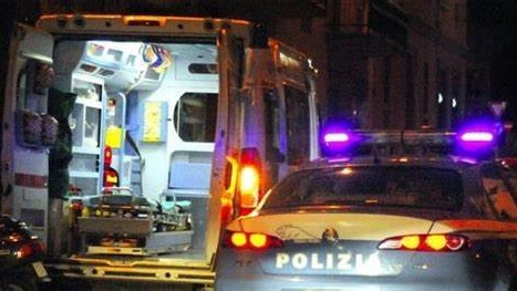 I sanitari del 118 e la polizia in azione a Marina Palmense 